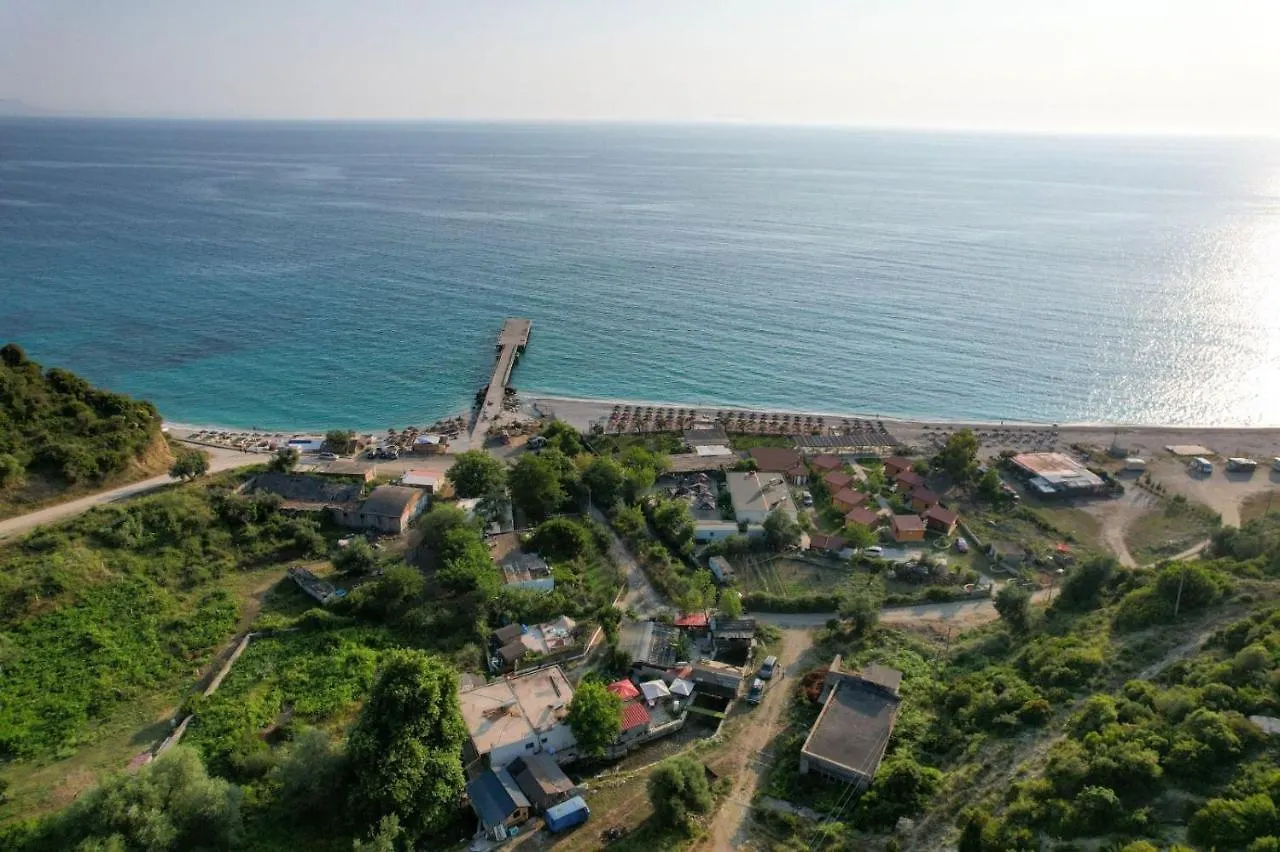 Tropikal - Freskia Bunec Sarandë Albánie